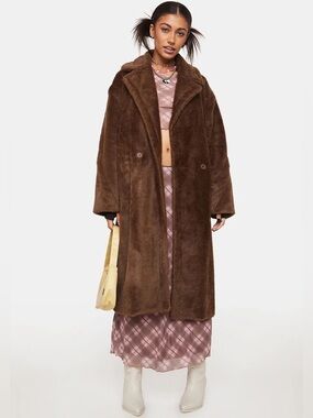 NOIZE sold out Estelle Brown Teddy Coat great condition